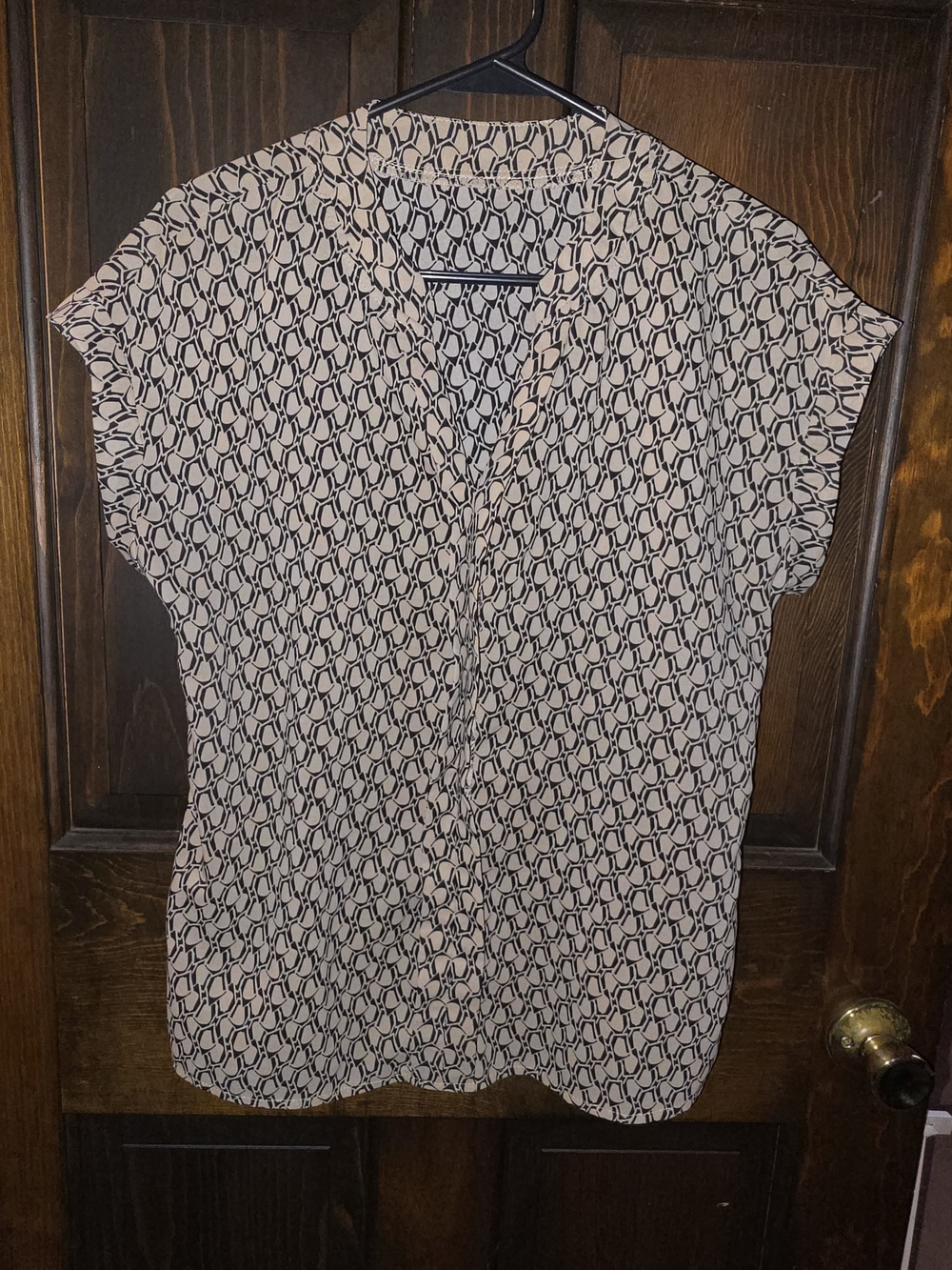 Women's Short-Sleeve Patterned V-Neck Blouse in Cream and Black